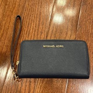 Michael Kors wristlet